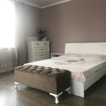 Guest House Guma Сухуми Екстериор снимка