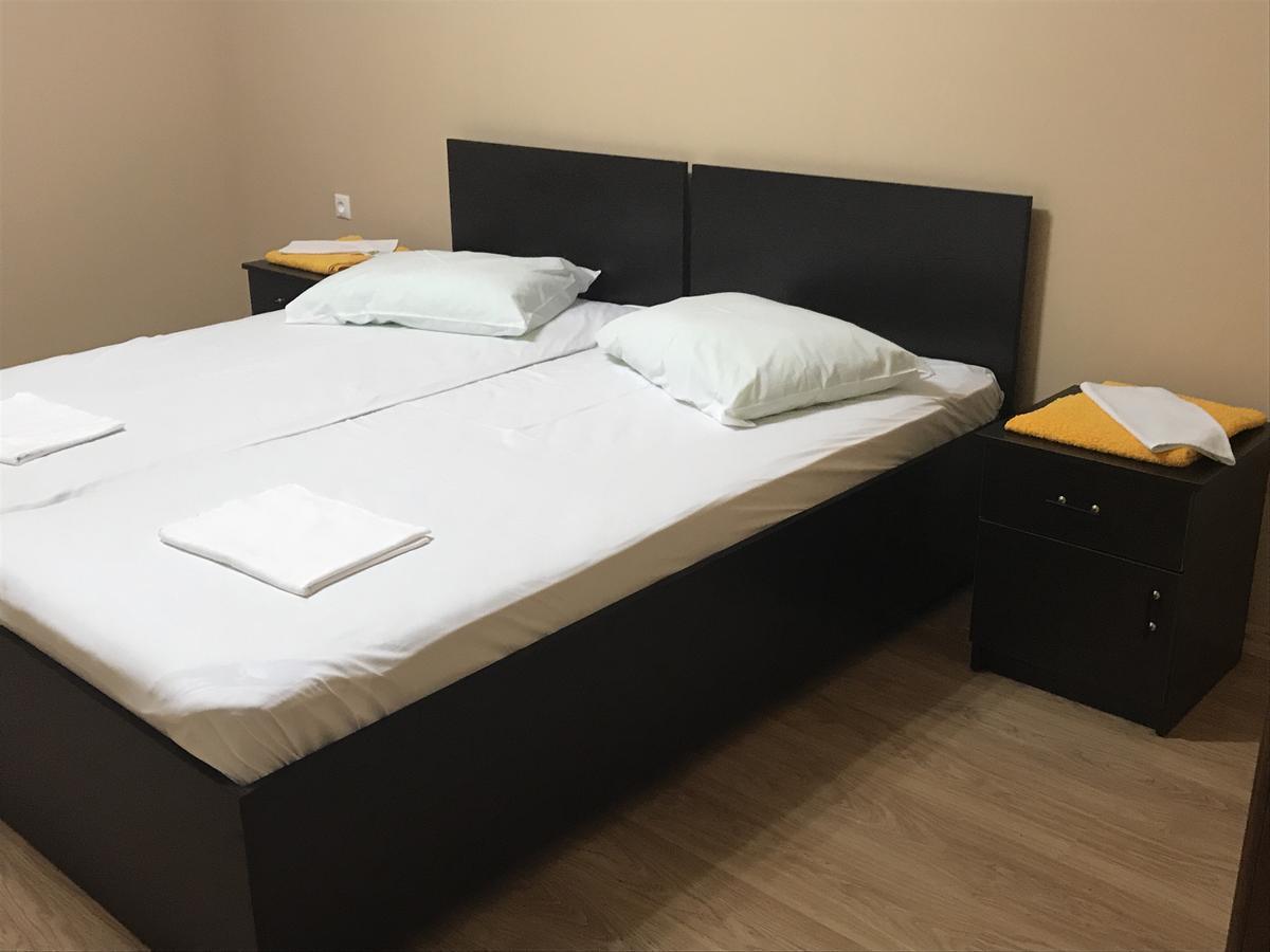 Guest House Guma Сухуми Екстериор снимка