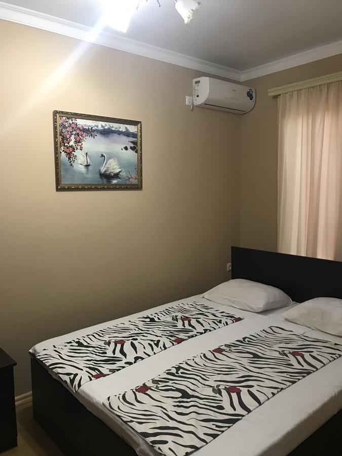 Guest House Guma Сухуми Екстериор снимка