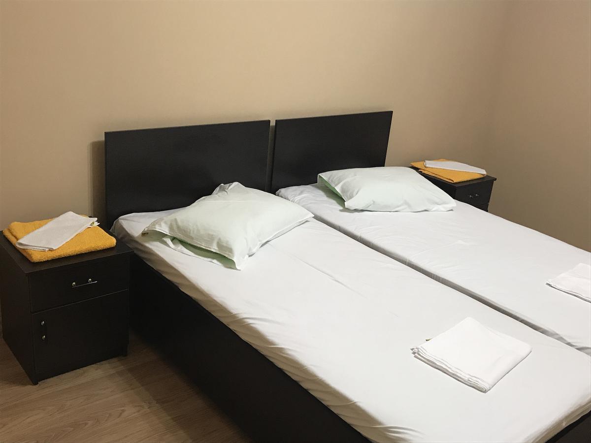 Guest House Guma Сухуми Екстериор снимка